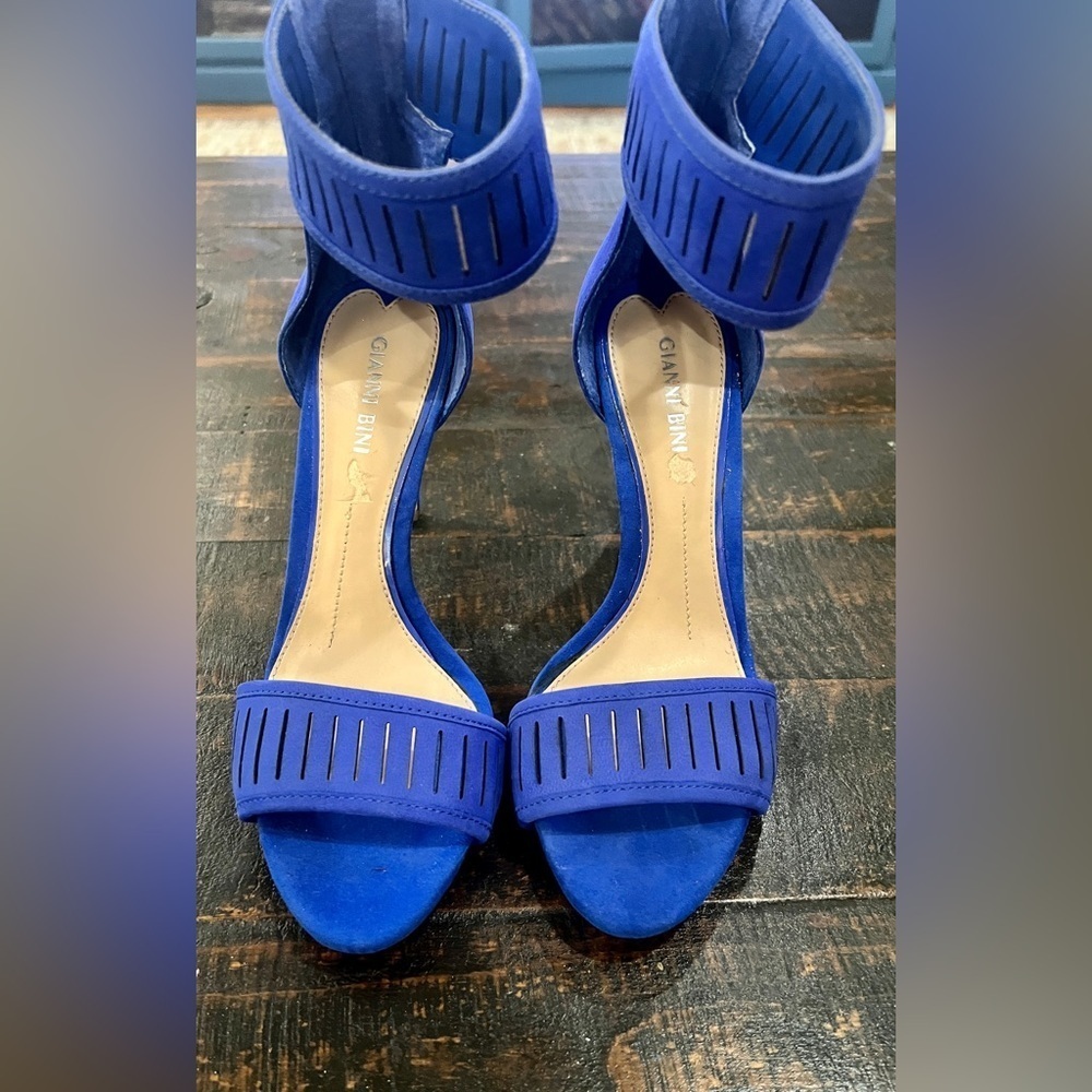 Gianni Bini Blue Suede Heels